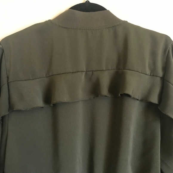 Green Jacket with Ruffle Detail New Without Tags - Picture 5 of 6